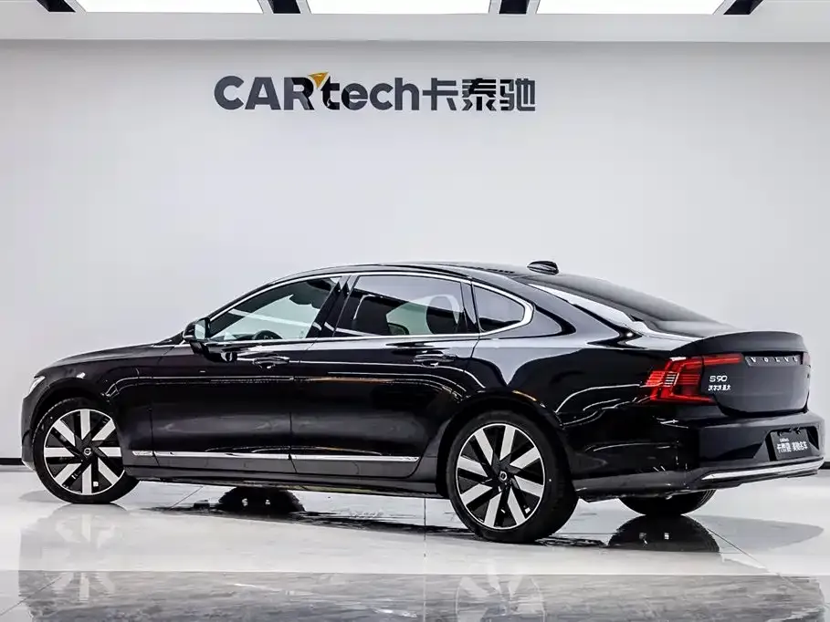 Volvo S90 PHEV — фото 9