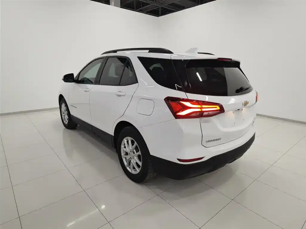 Chevrolet Equinox 2022 из CN, фото 8