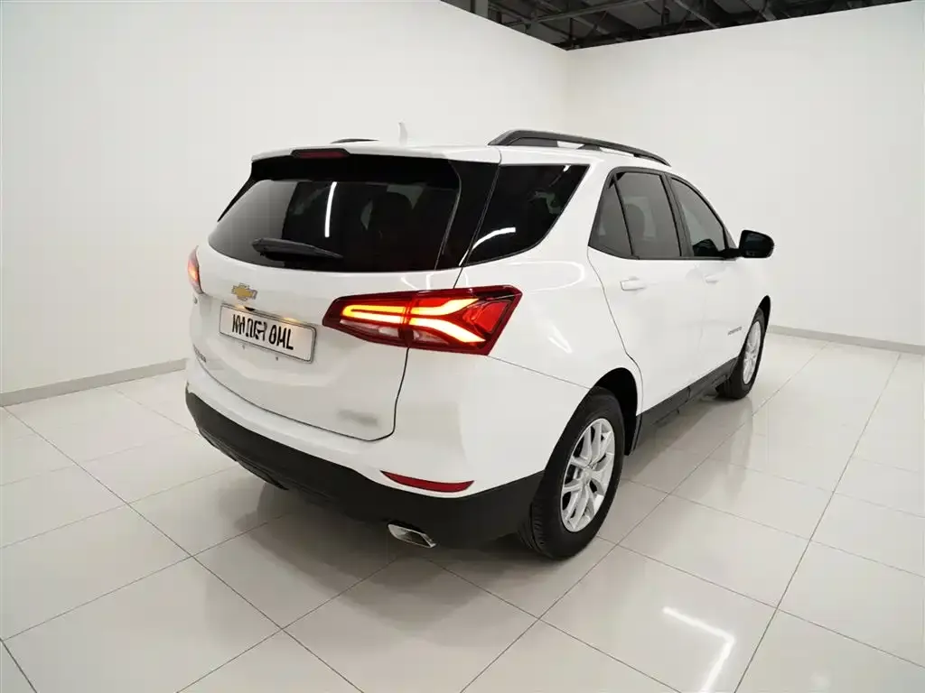Chevrolet Equinox 2022 из CN, фото 3