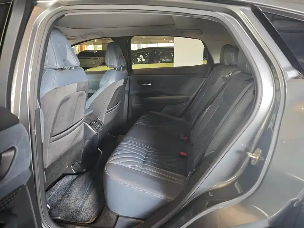 Nissan Ariya 2023 из CN, фото 4