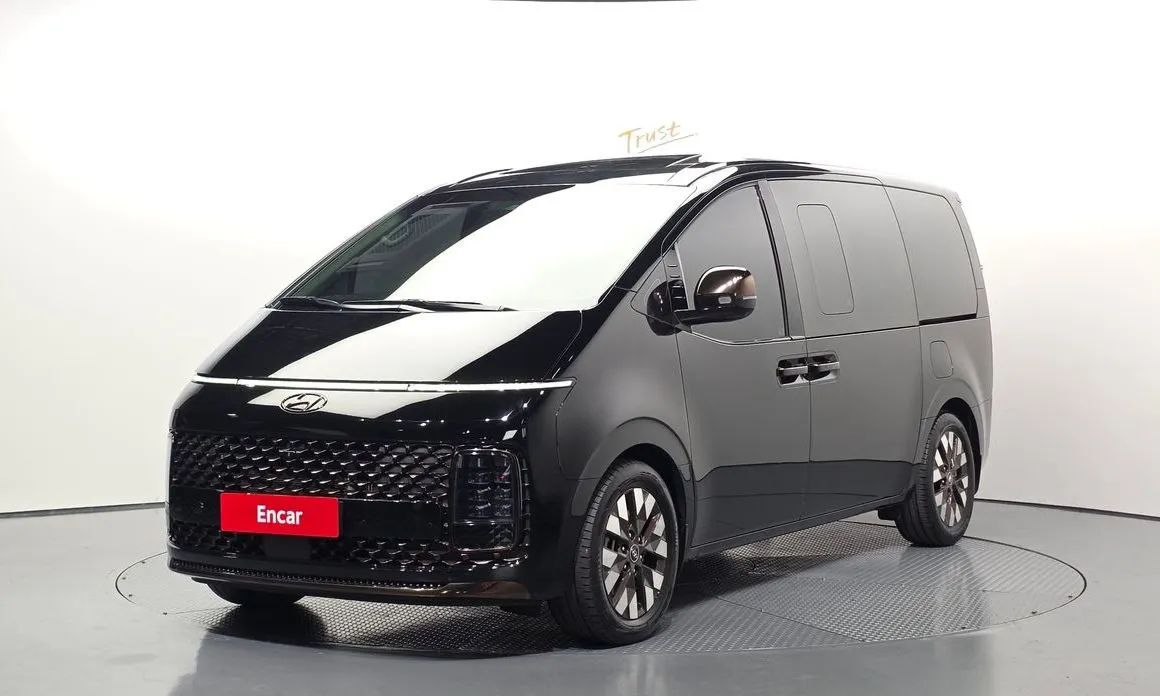 Hyundai Staria