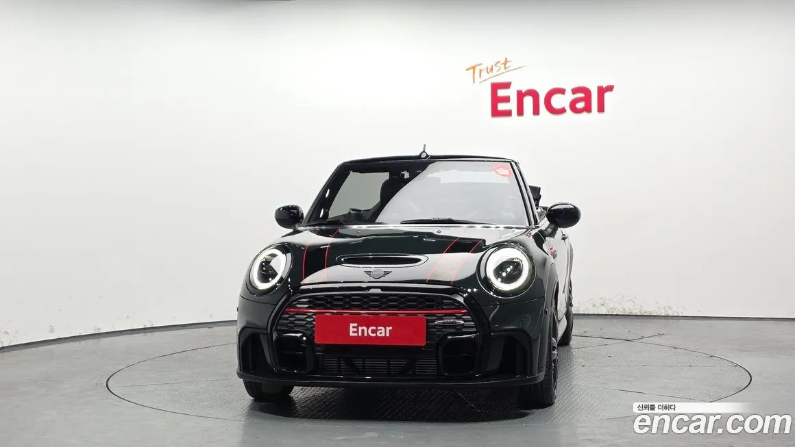 Mini Cooper Convertible 2024 из KR, фото 2