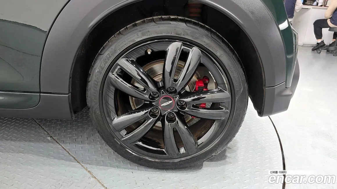 Mini Cooper Convertible 2024 из KR, фото 10