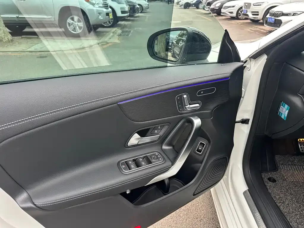 Mercedes-Benz CLA (Import) — фото 2