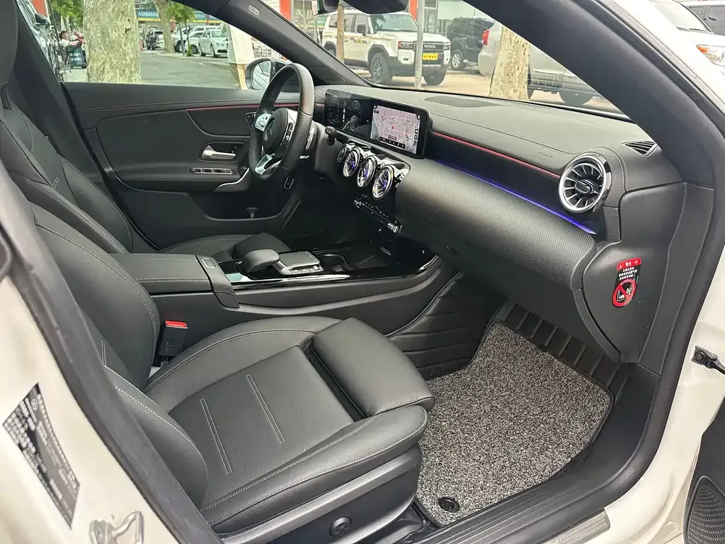 Mercedes-Benz CLA (Import) — фото 10