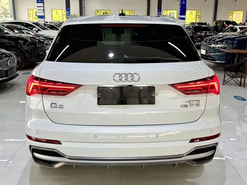 Audi Q3 — фото 4