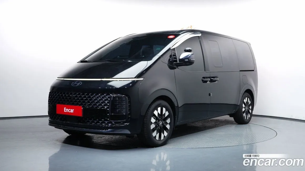 Hyundai Staria