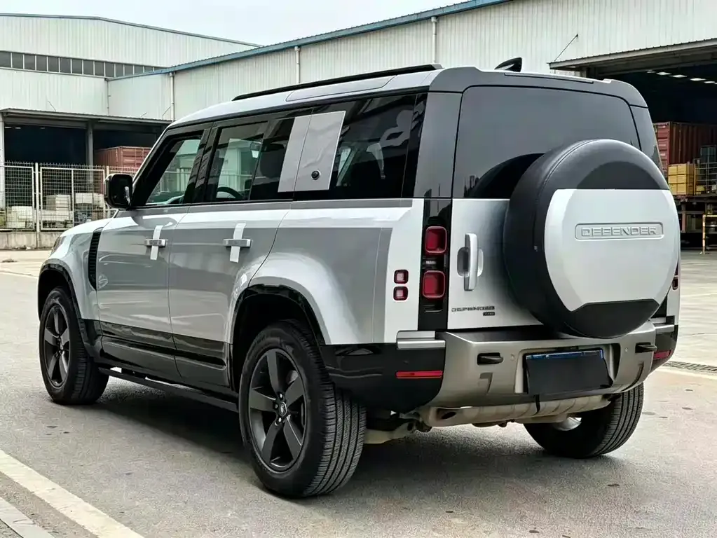 Land Rover Defender — фото 6