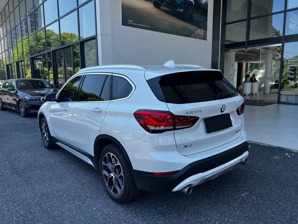 BMW X1 — фото 3