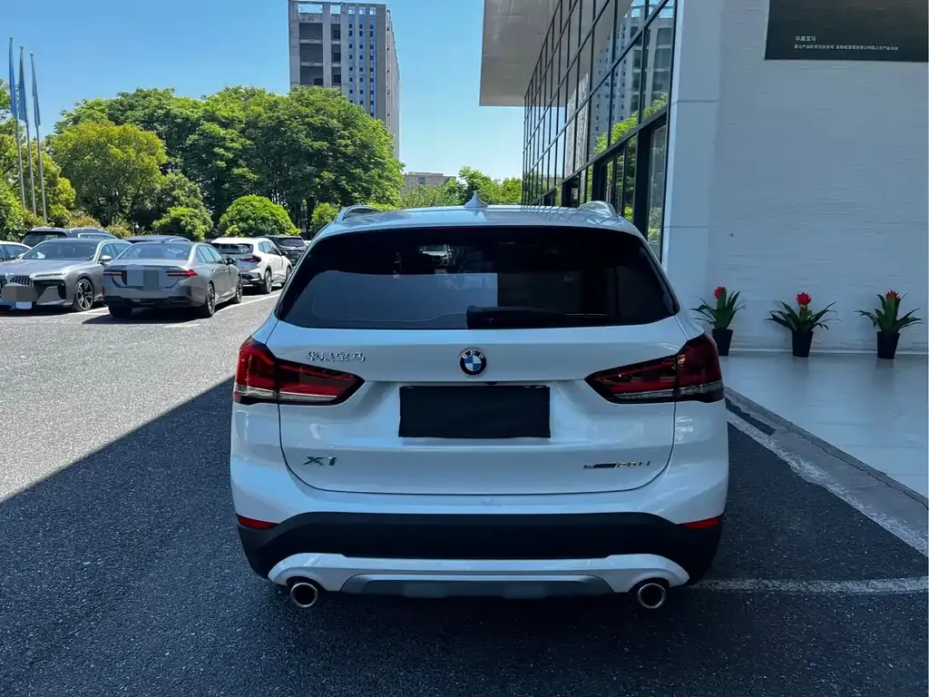 BMW X1 — фото 10