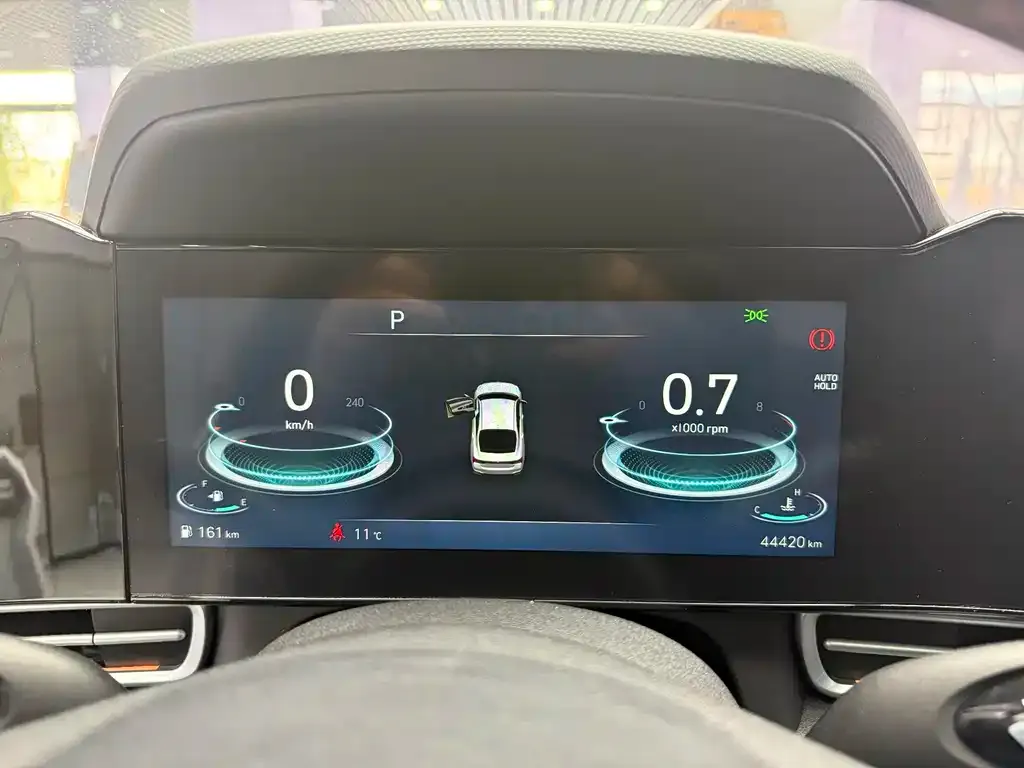Hyundai Elantra — фото 9