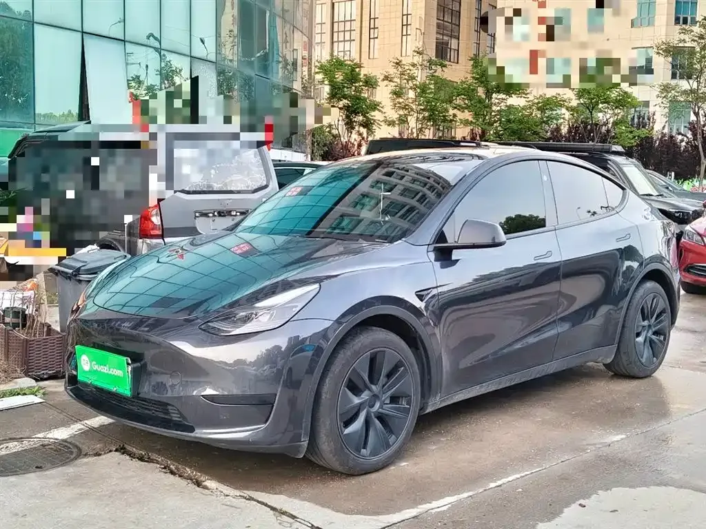 Tesla Model Y — фото 8