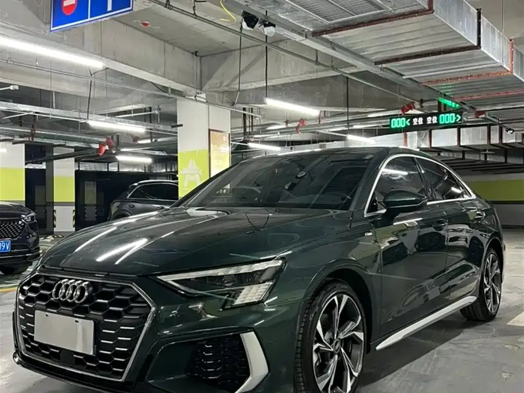 Audi A3 — фото 1