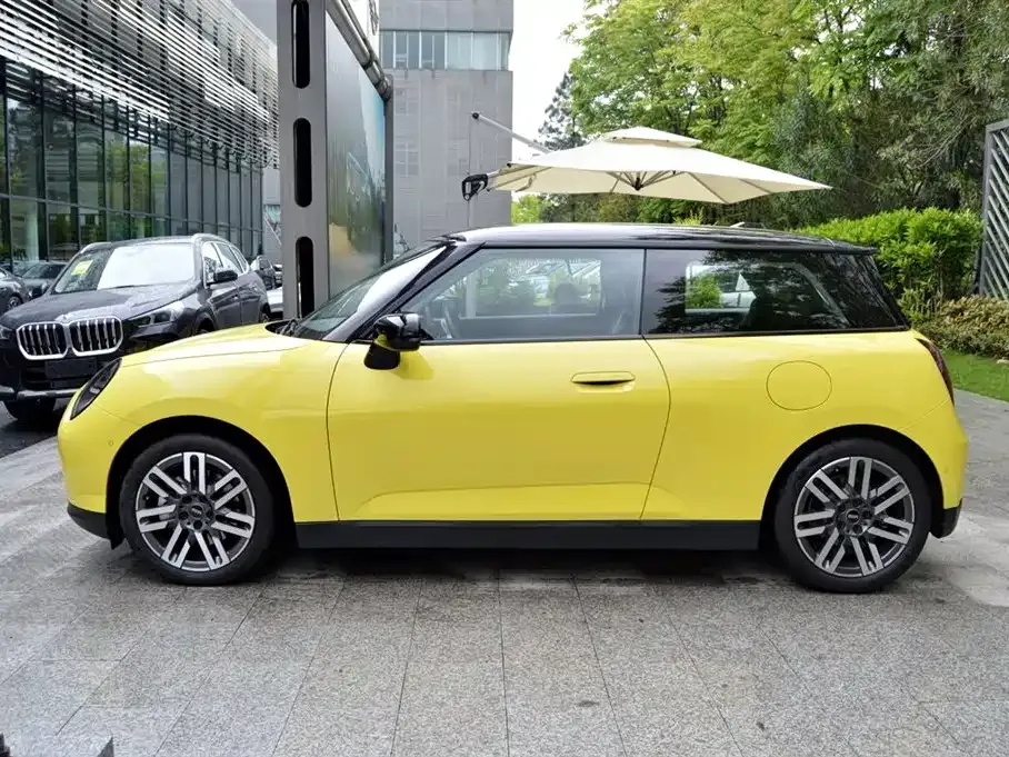 MINI Cooper EV 2024 из CN, фото 2