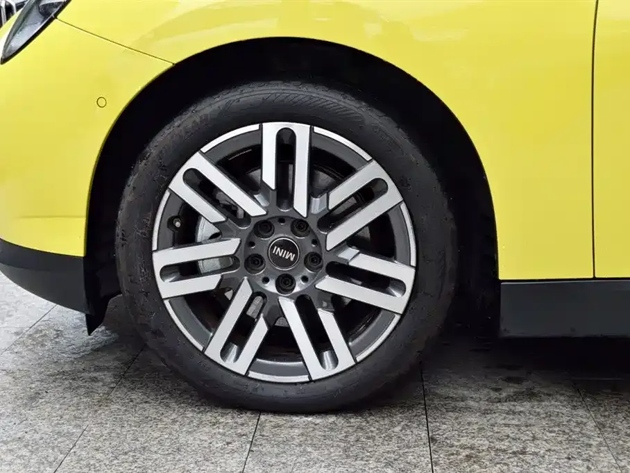 MINI Cooper EV 2024 из CN, фото 3