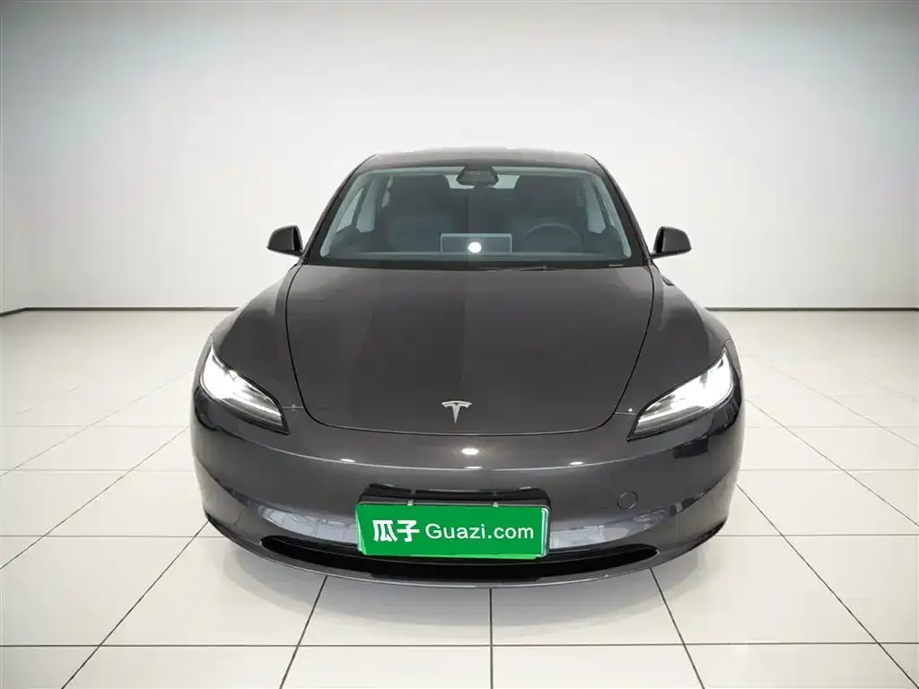 Tesla Model 3 — фото 3