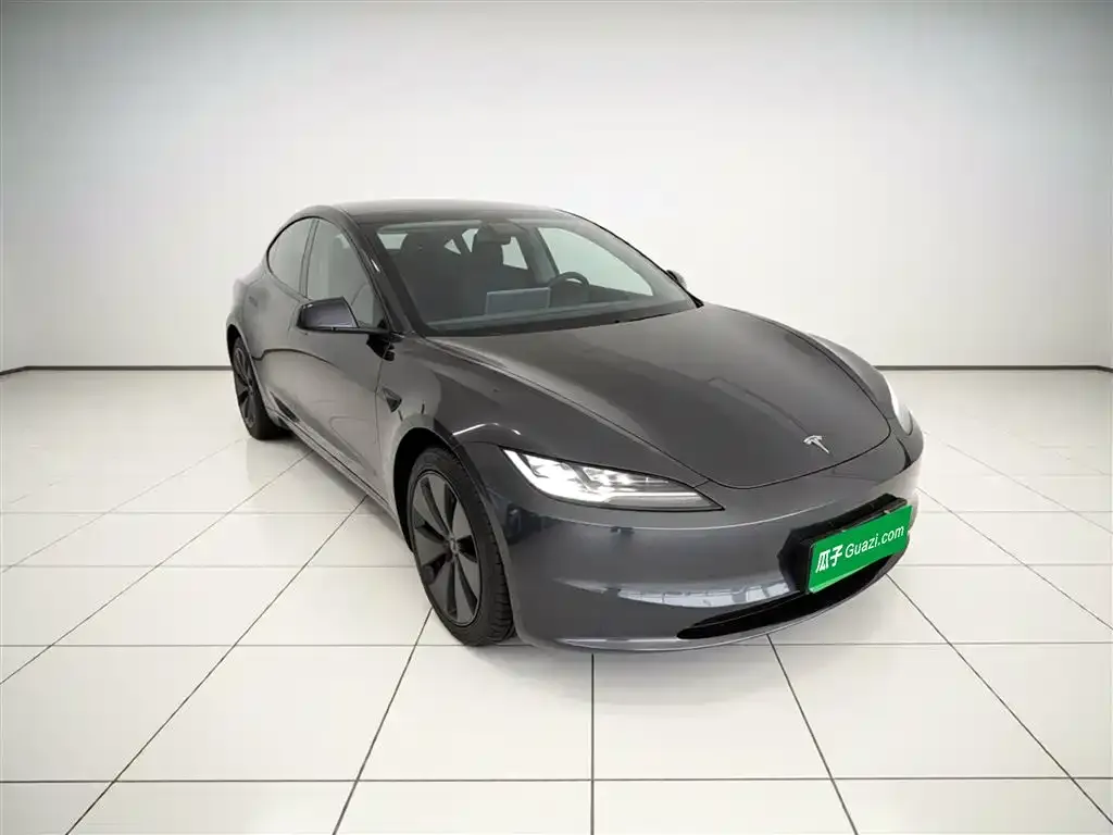 Tesla Model 3 — фото 9