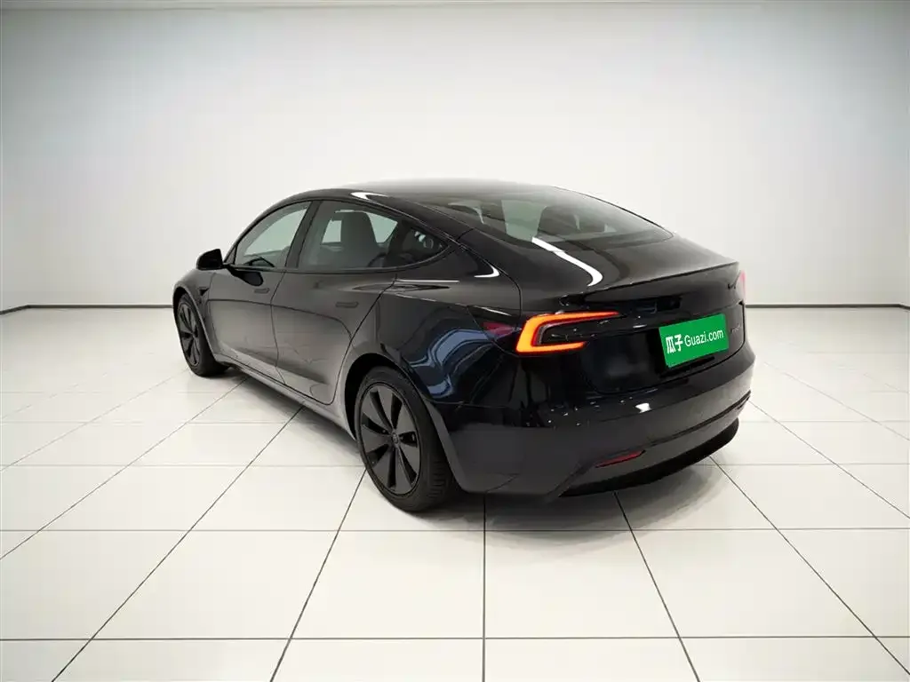 Tesla Model 3 — фото 2