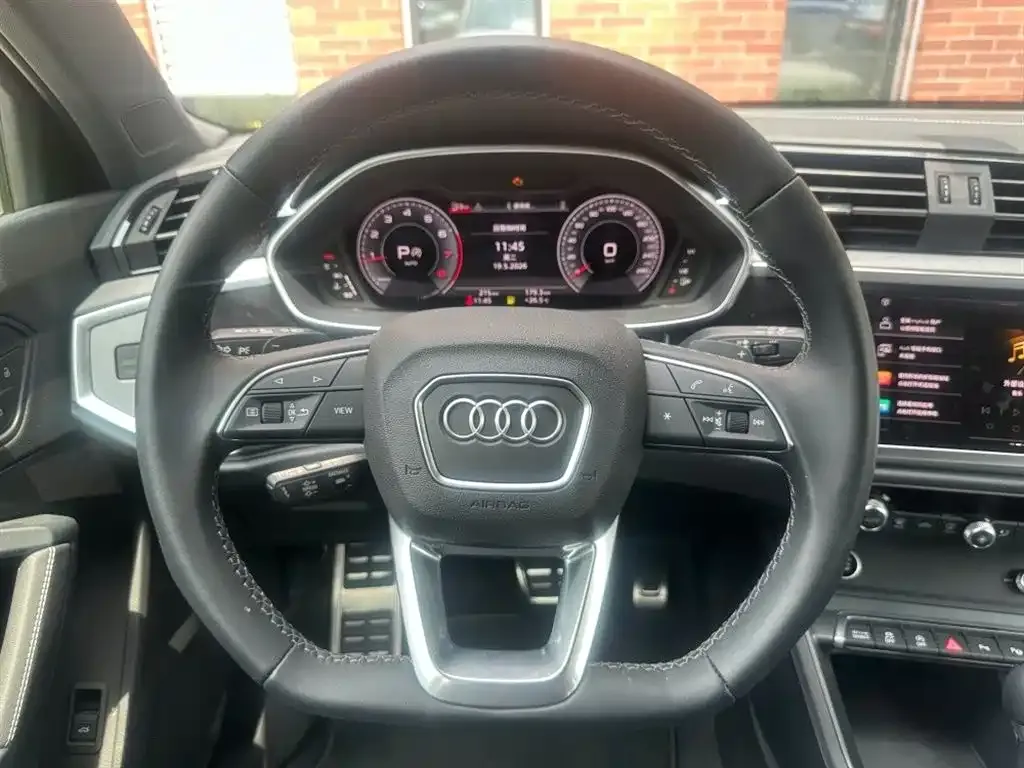 Audi Q3 — фото 6