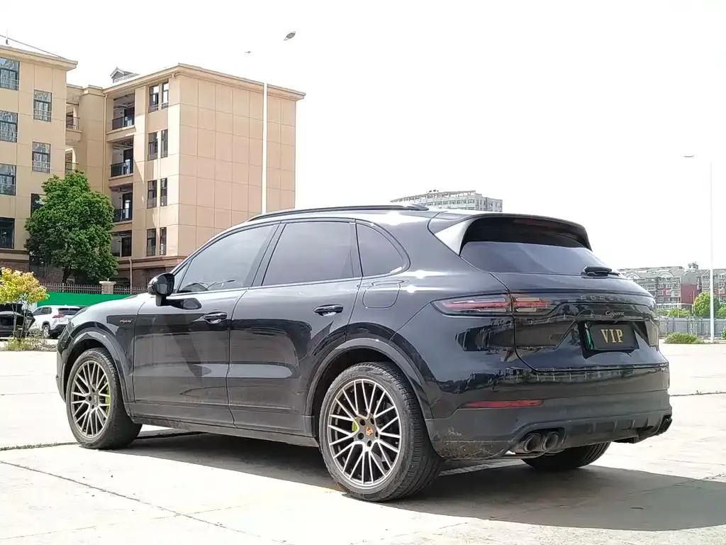 Porsche Cayenne Hybrid — фото 8