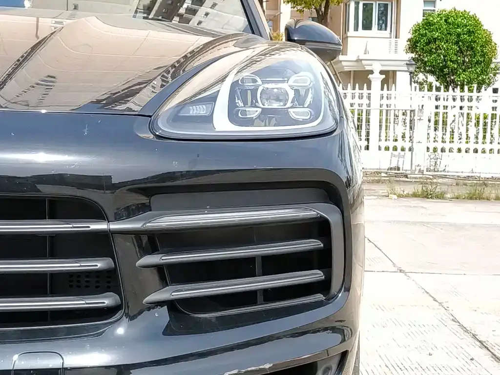 Porsche Cayenne Hybrid — фото 10