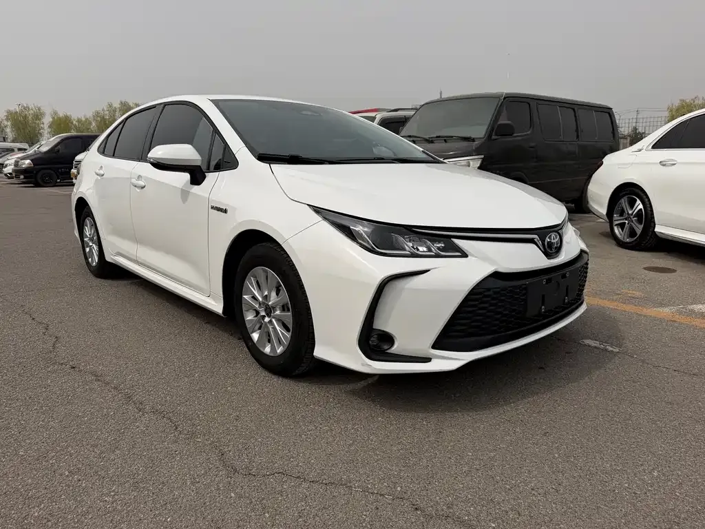 Toyota Corolla — фото 3