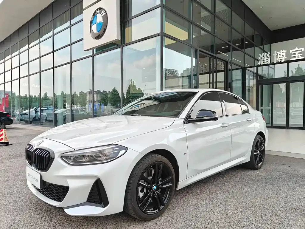BMW 1 Series 2023 из CN, фото 7