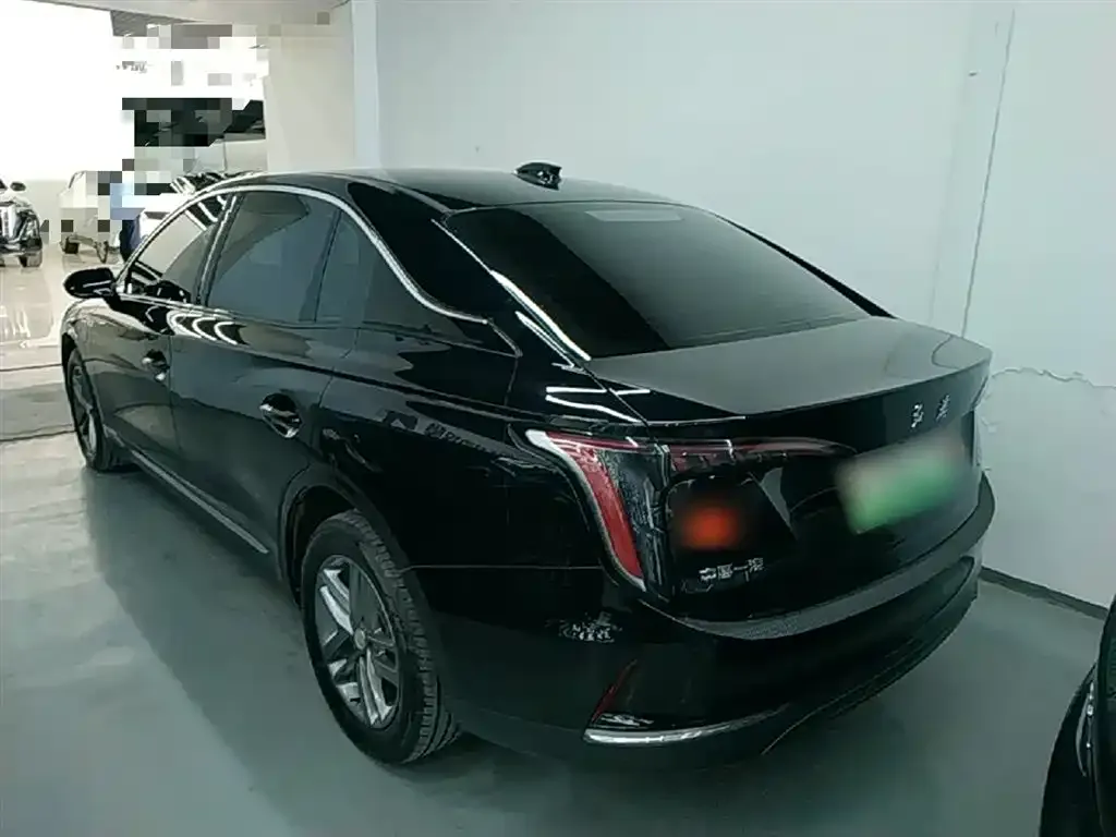 Hongqi E-QM5 — фото 8