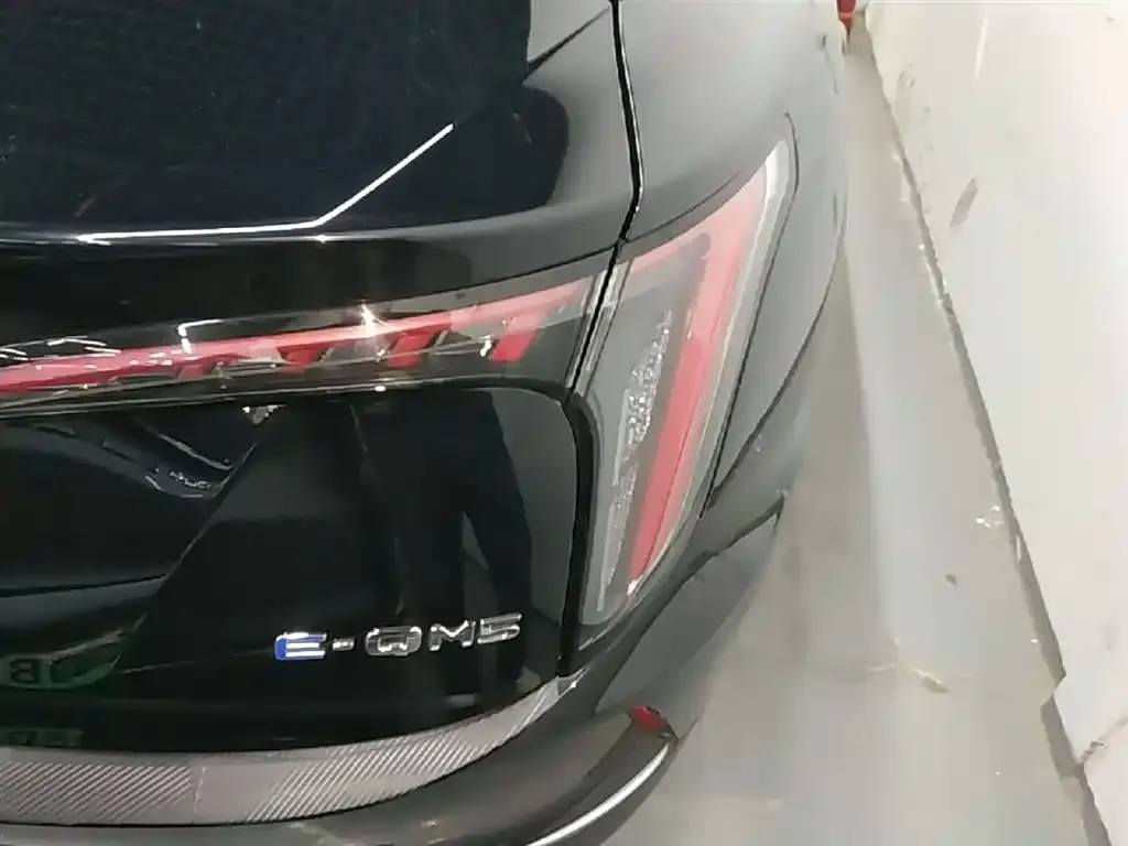 Hongqi E-QM5 — фото 4