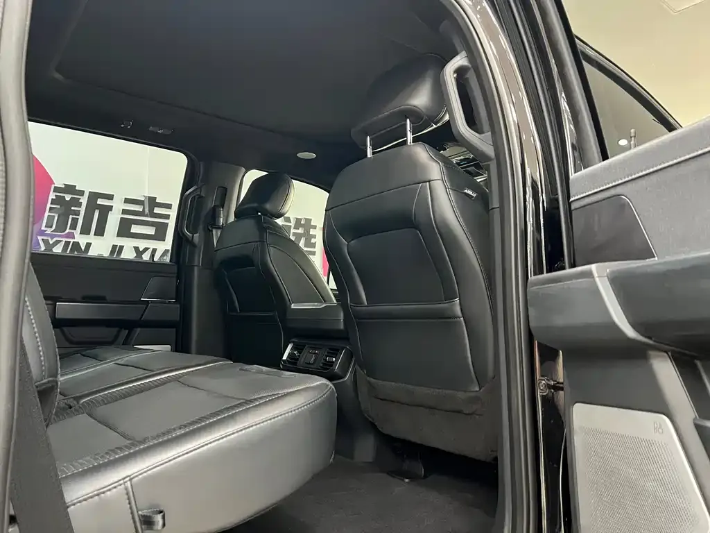 Ford F-150 Raptor — фото 6