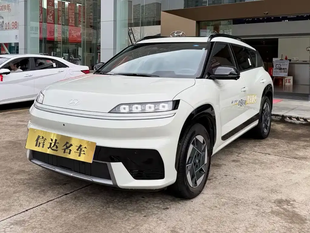 Hyundai EO