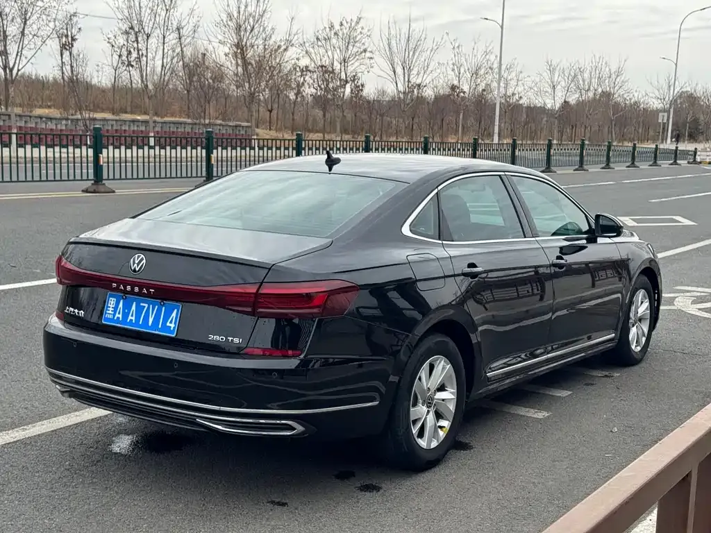 Volkswagen Passat — фото 8