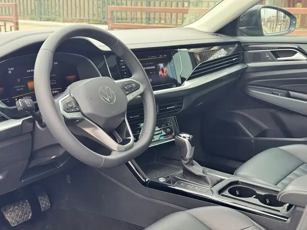 Volkswagen Passat — фото 7