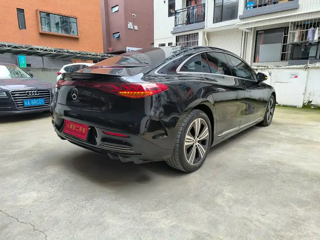Mercedes-Benz EQE 2023 из CN, фото 7