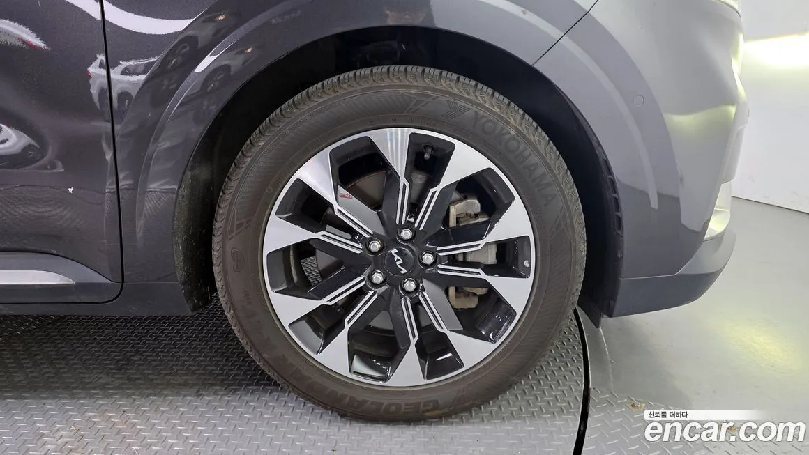 Kia Carnival 2023 из KR, фото 6