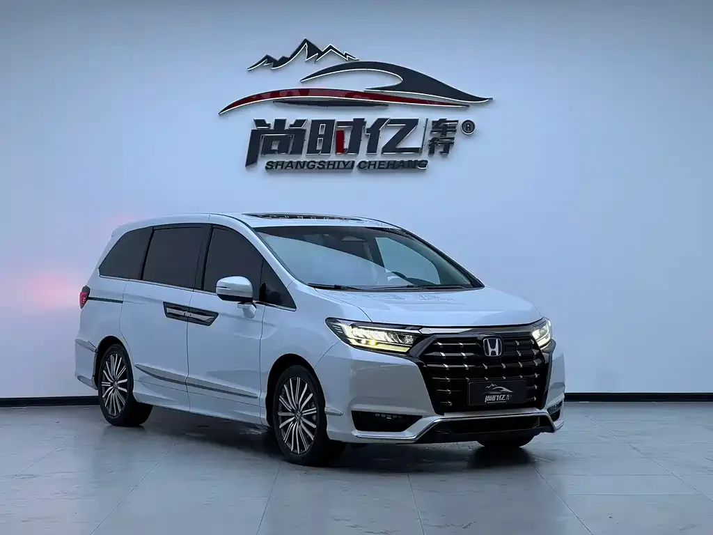 Honda Elysion 2024 из CN, фото 3