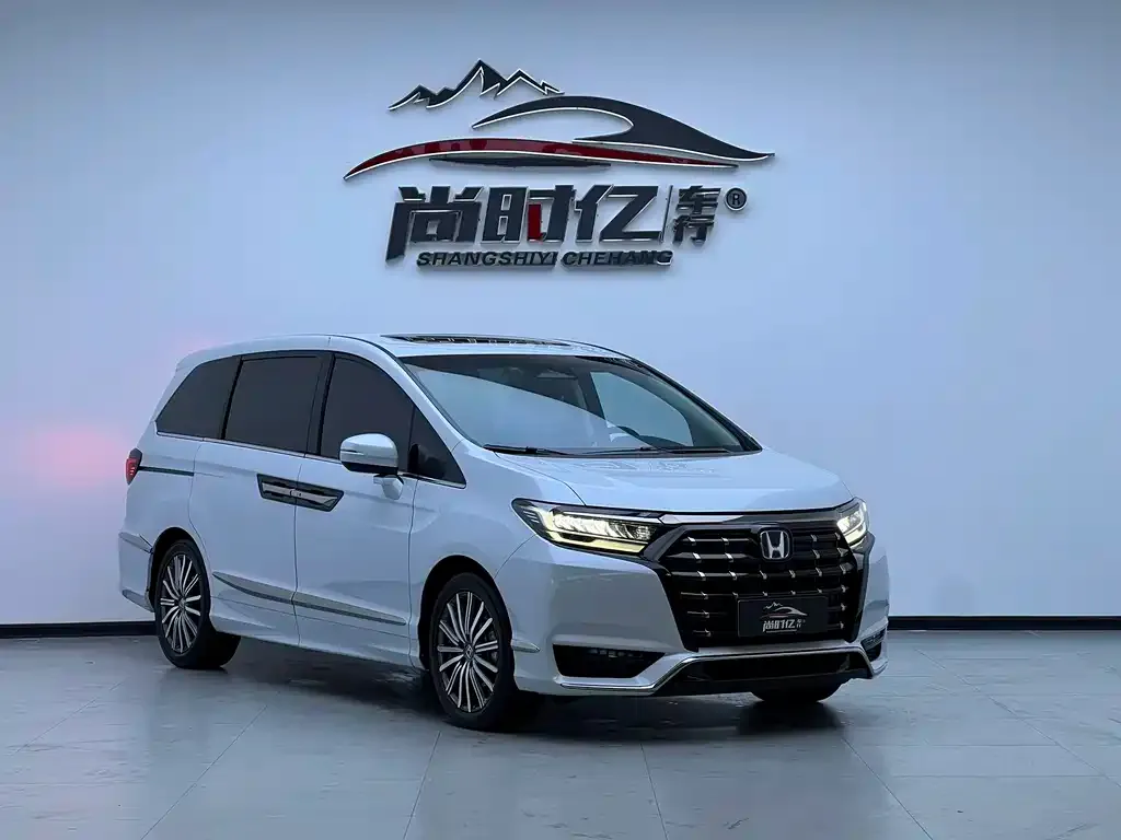 Honda Elysion 2024 из CN, фото 9