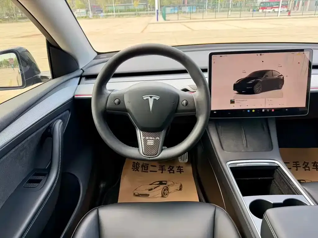 Tesla Model Y — фото 4