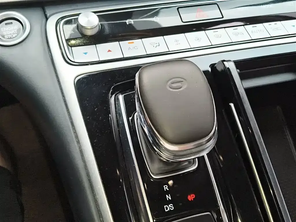GAC Motor Trumpchi M8 — фото 3