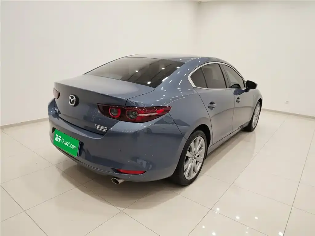 Mazda 3 Axela — фото 10