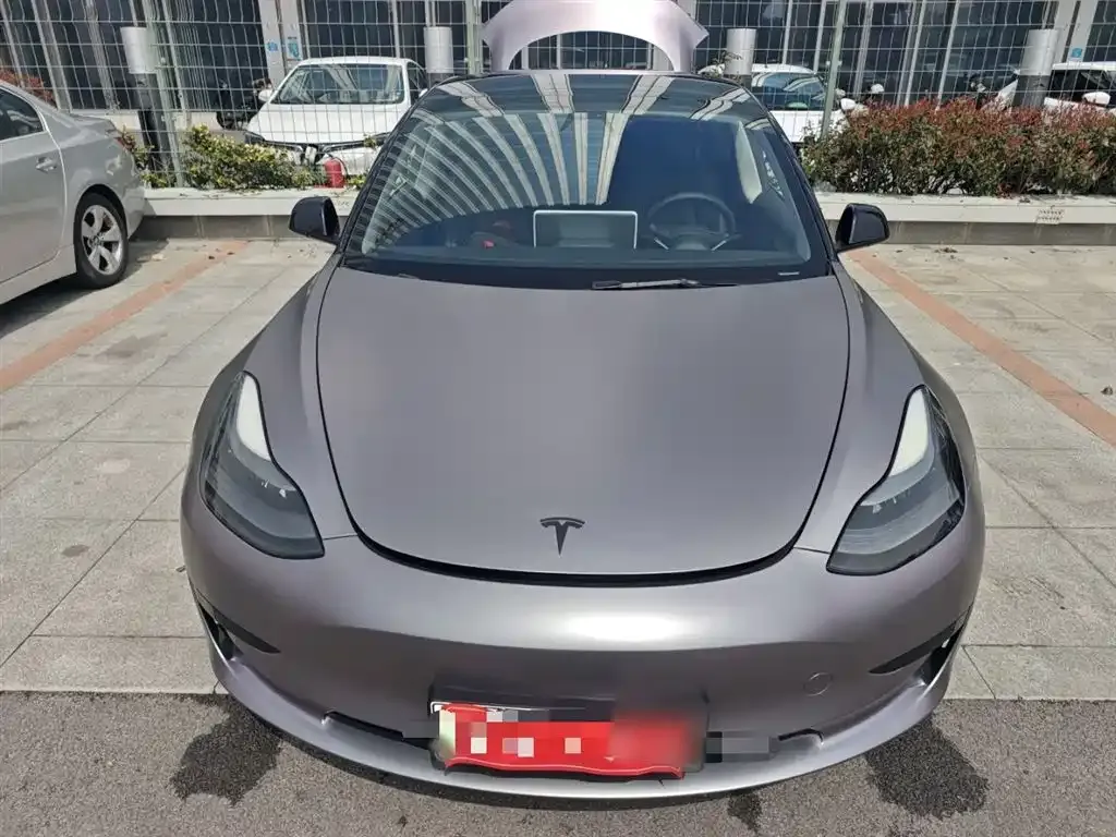 Tesla Model 3 — фото 2
