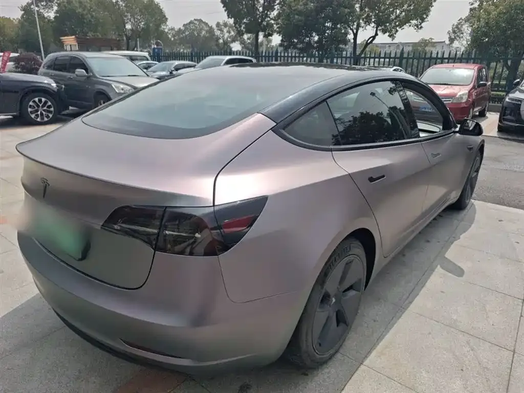 Tesla Model 3 — фото 7
