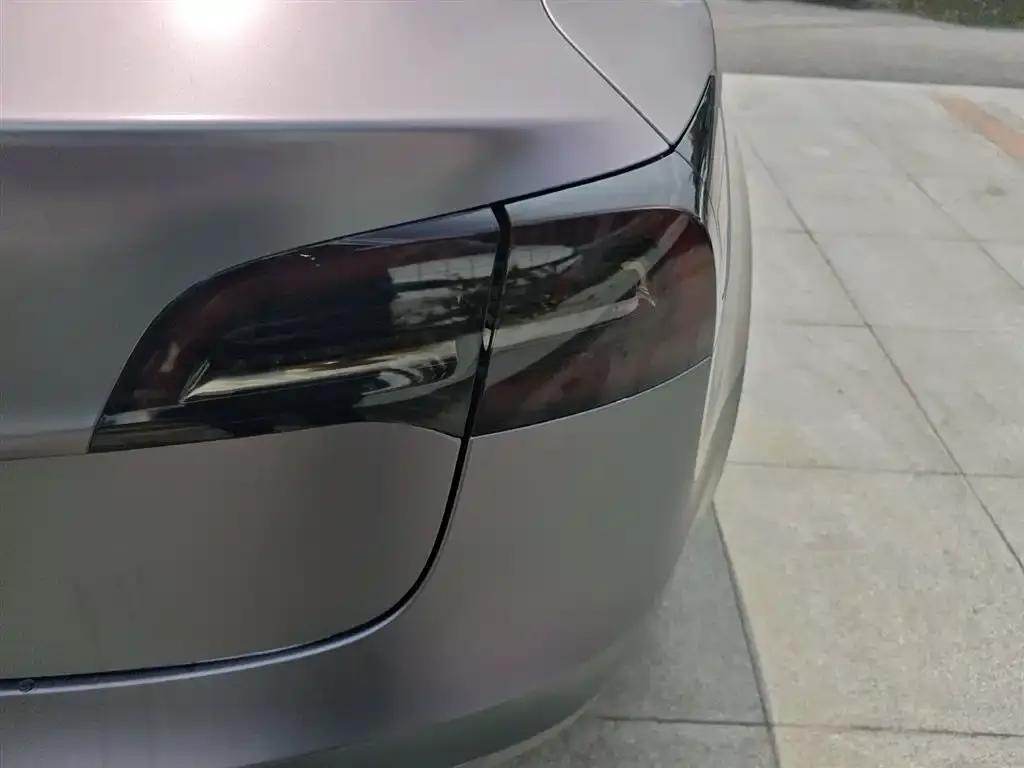 Tesla Model 3 — фото 4