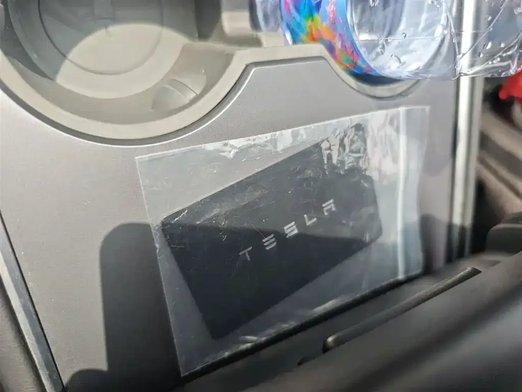 Tesla Model 3 — фото 3