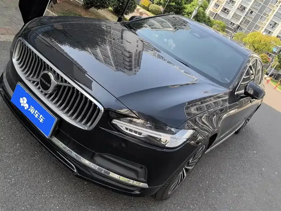 Volvo S90 — фото 1