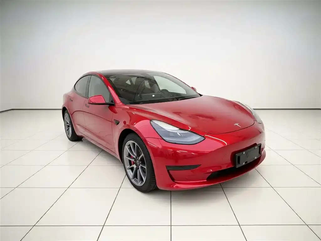Tesla Model 3 — фото 2