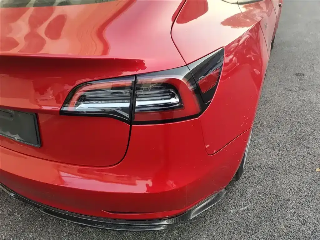 Tesla Model 3 — фото 10