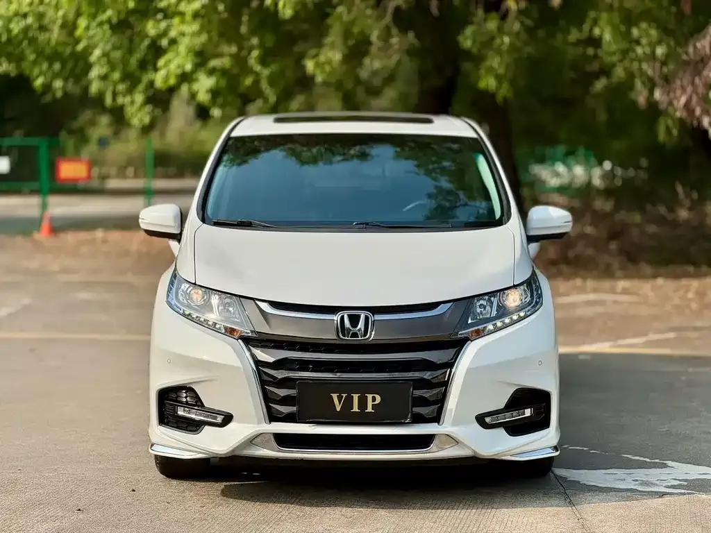 Honda Odyssey — фото 1