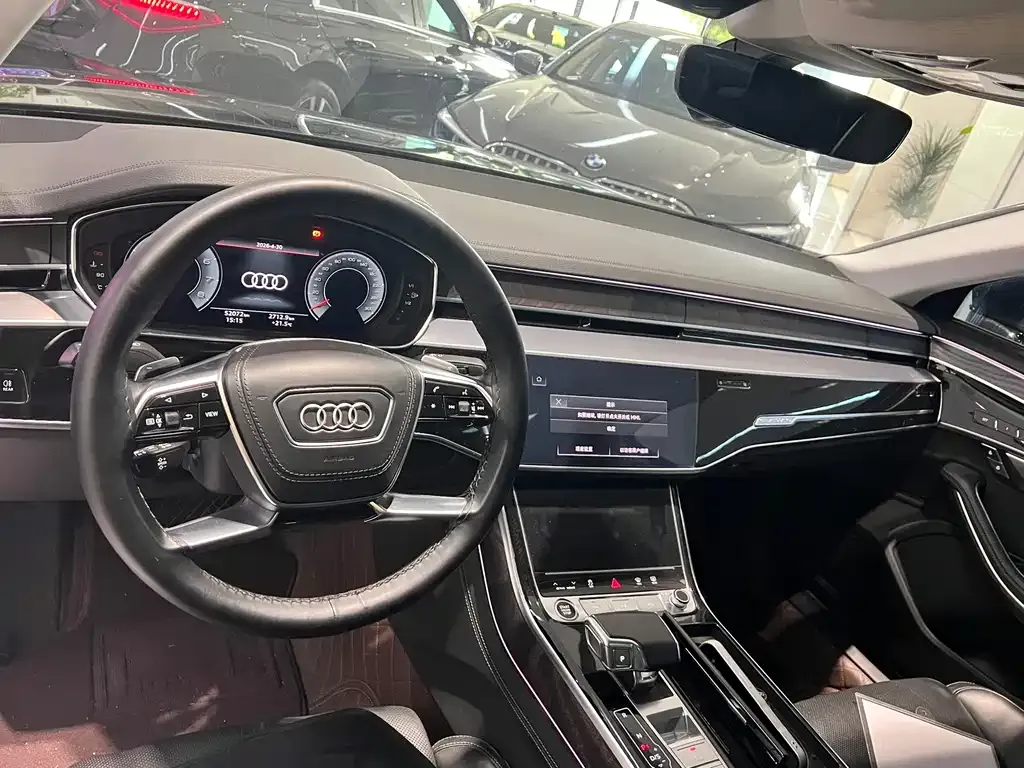 Audi A8 — фото 3