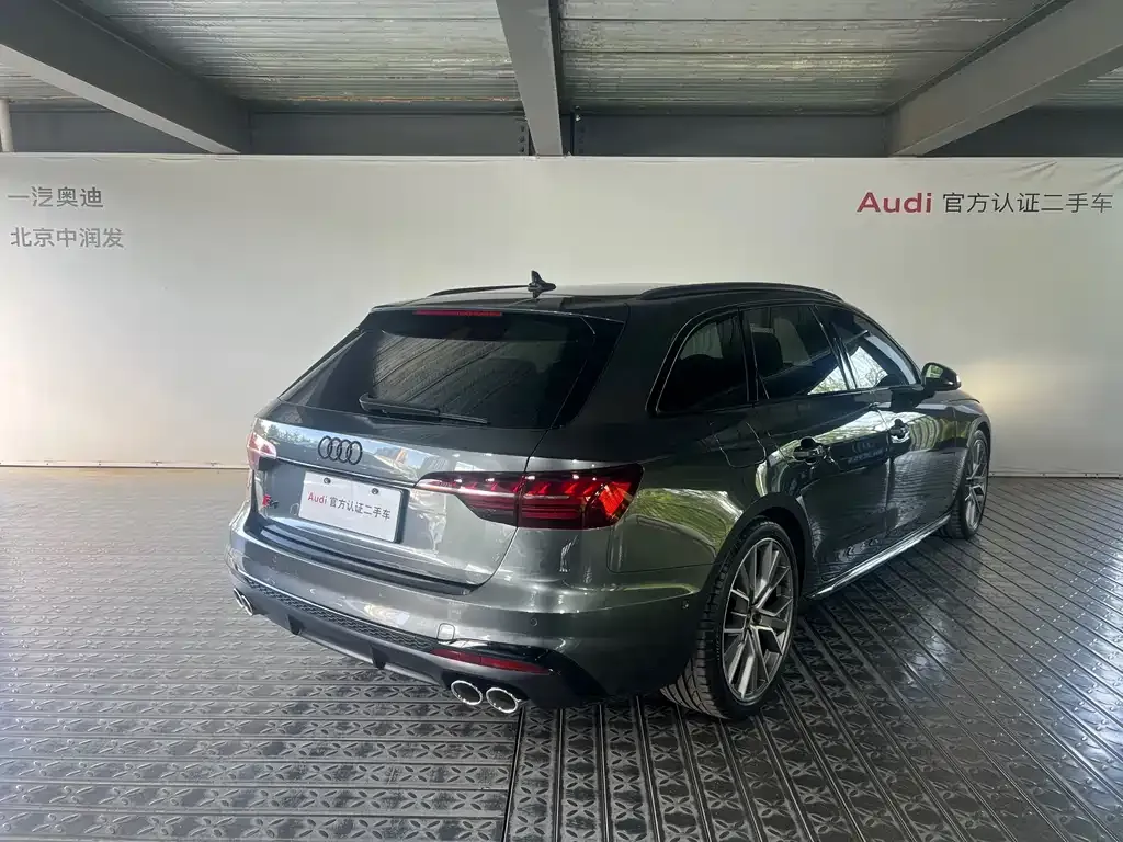 Audi S4 — фото 9